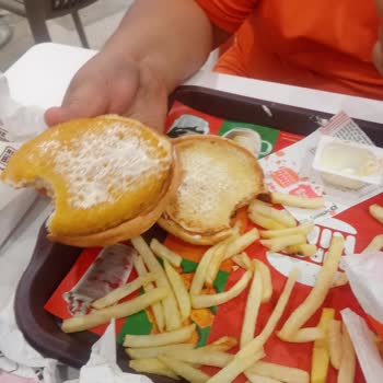 Burger King Şubesinde Eksik Ürün Ve Yetersiz Müşteri Hizmeti