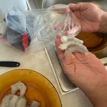 Temizlenmemiş Karides Nedeniyle Zor Anlar Yaşadım