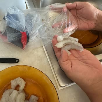 Temizlenmemiş Karides Nedeniyle Zor Anlar Yaşadım