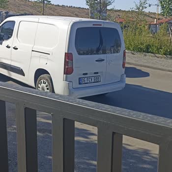 Kargo Şoförünün Tehlikeli Ve Saygısız Davranışları
