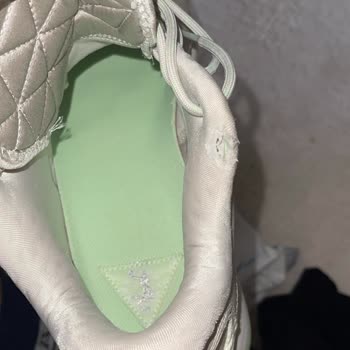 Defolu Ayakkabıyı İade Almadılar!