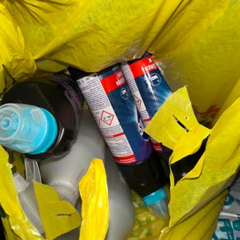 Şok Markette Çamaşır Suyu Dökülmesi Sonucu Kıyafetlerim Zarar Gördü