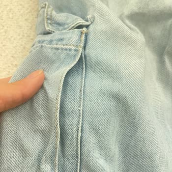 Yeni Alınan Pantolon Bir Kez Giyilince Delindi Mağaza İlgisiz Kaldı