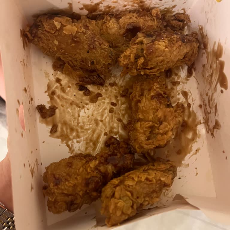 Popeyes Eksik Ve Kötü Kokulu Siparişe Yetersiz İade