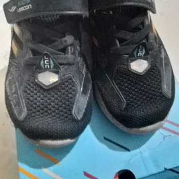 Lescon Spor Ayakkabıda Kısa Sürede Yırtılma Ve Şekil Bozukluğu Sorunu