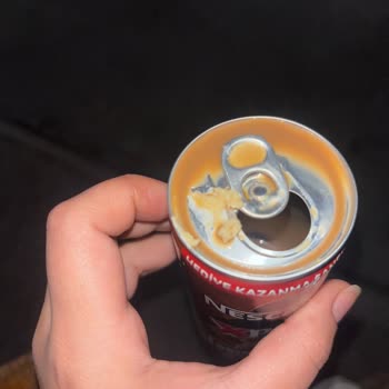 Soğuk Kahvede Yabancı Cisim Şoku: Sağlığım Tehlikeye Girdi