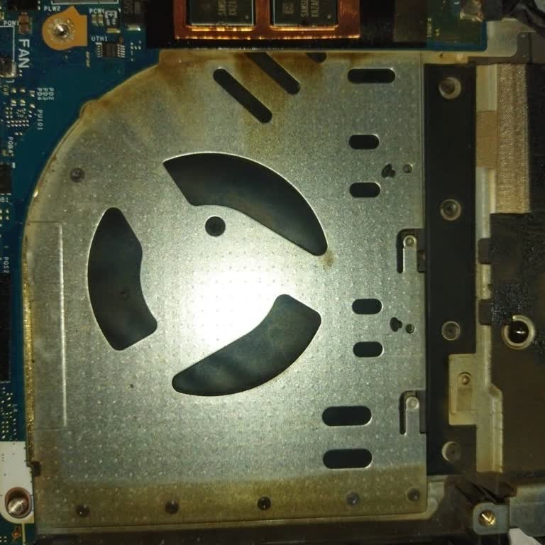 Lenovo Garanti Servisine Ulaşamıyor, Arızalı Laptopum İçin Çözüm Bulamıyorum