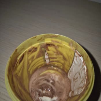 Dondurma İçinde Etiket Çıkması Nedeniyle Hayal Kırıklığı