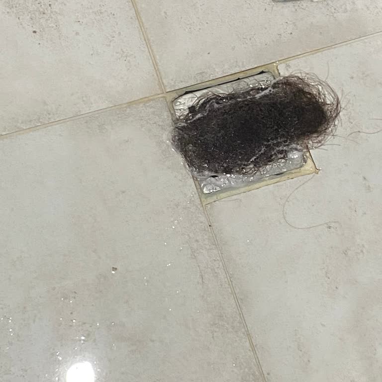 Saç Boyası Kullanımı Sonrası Yoğun Saç Dökülmesi Yaşadım