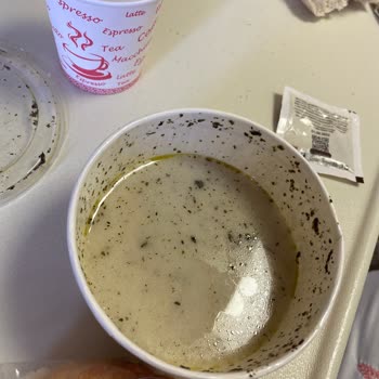 Hastanede Yetersiz Ve Pahalı Yemek Hizmetiyle Karşılaştım