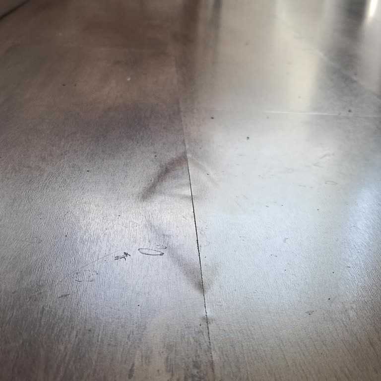 Florpan Parke Suya Dayanıklı Değil, Kısa Sürede Şişme Sorunu Yaşadım