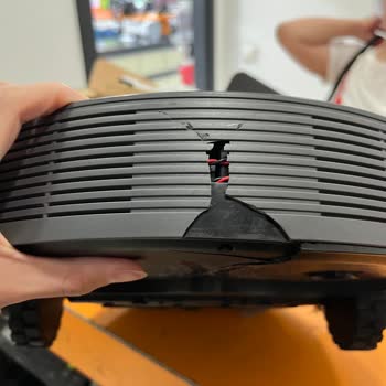 Servisten Kırık Dönen Robot Süpürge İçin Mağazada Kutuyu Açtırmadılar