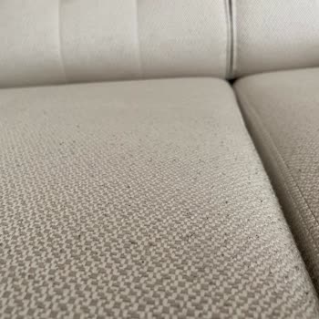 Koltuk Takımında Tüylenme Sorunu Ve Yetersiz Servis Deneyimi