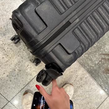 Kırık Teslim Edilen Bagaj Ve Çözümsüz Müşteri Hizmetleri Mağduriyeti