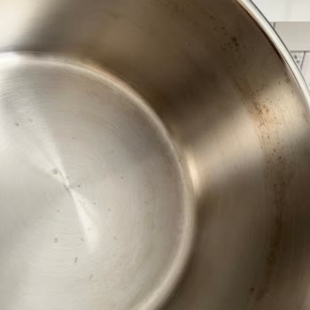 Korkmaz Alia Tencere Setinde Leke Oluştu