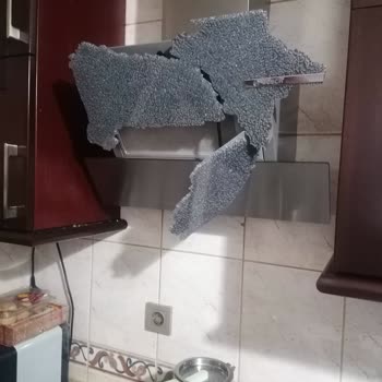 Davlumbaz Camı Patladıktan Sonra Servis Sürecinde Yaşanan Mağduriyet