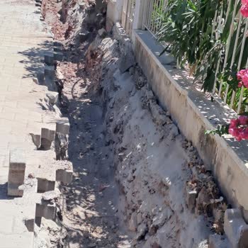 Didim'de Turizm Sezonunda Devam Eden Yer Altı Çalışmalarından Şikayetçiyim