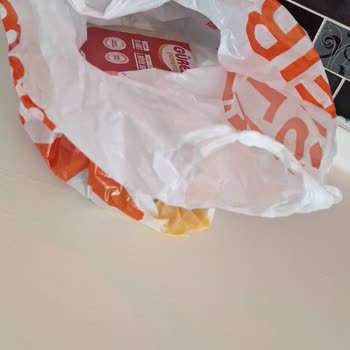 Kırık Yumurtalar Alınmadı, Mağaza Müdüründen Dönüş Yok