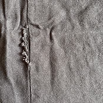 İki Yıkamada Sökülen Pantolona Çözüm Yok!