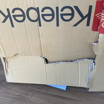 Kelebek Markasından Alınan Koltuklar Geç Teslim Edildi Ve Hasarlı Geldi