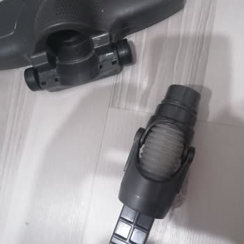 Fantom Süpürgemin Ana Ayağı Ayrıldı Çözüm Bekliyorum