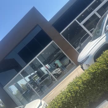 Yetkili Serviste Uzayan Araç Tamiri ve Sürekli Gecikmeler