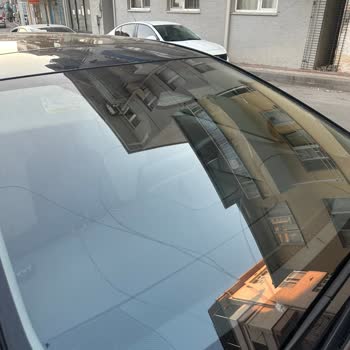 Toyota Bayisinden Cam Değişimi İçin 50 Gündür Haber Bekliyorum