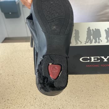 Ceyo Sandaletin Topuğu Kısa Sürede Dağıldı, Müşteri Hizmetleri Çözüm Sunmadı