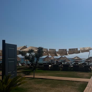 Tuzu Kuru Plaj Kuş Adası Deniz Dalgalı Olmasına Rağmen Cankurtaran Yoktu