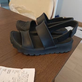 Güneşte Küçülen Sandalet İçin İade Reddedildi Mağaza Çözüm Sunmuyor