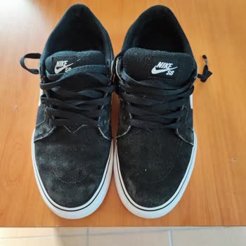 Hediye Gelen Nike Ayakkabı Kısa Sürede Yanlardan Açıldı