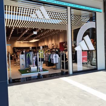 Adidas Misled Me With Store Signage in Hilltown