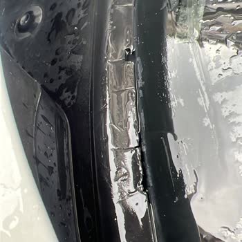 BMW 1 Serisi Ön Cam Fitili Sorunu Ve Servis Desteği Beklentisi