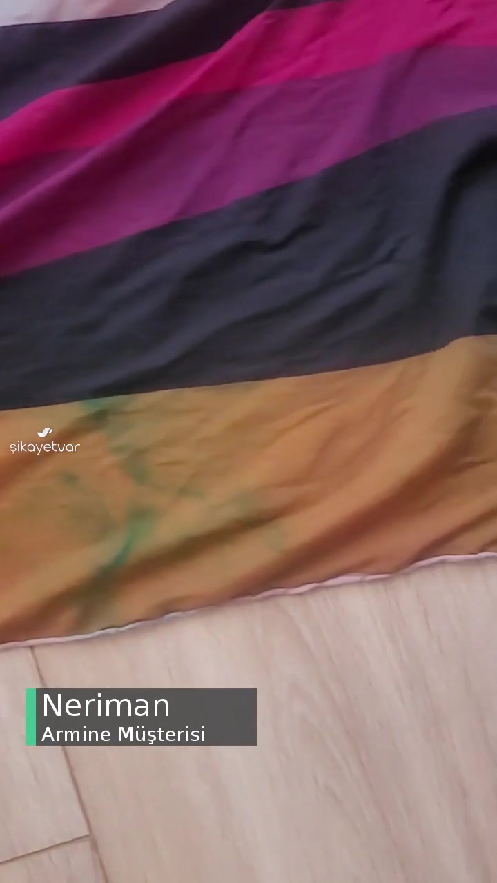 Armine Eşarp Renkleri Birbirine Karıştı! videonun kapak resmi