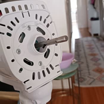 Kırık Motor Kapağı Ve Yanlış Renkli Vantilatör Mağduriyeti