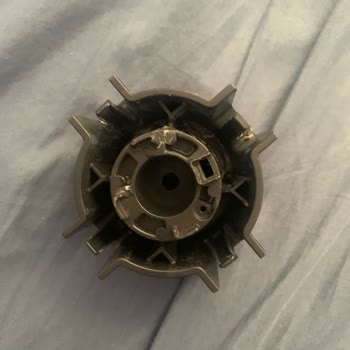 Kraus Vantilatörün Plastik Kaidesi Kırıldı, Yedek Parça Ve Destek Bulunamıyor