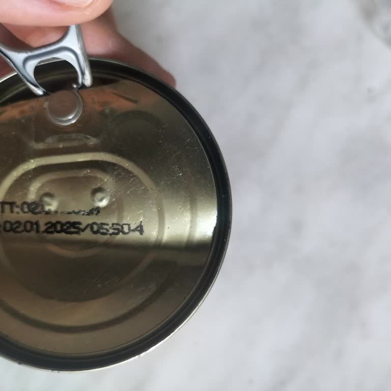 Son Kullanma Tarihi Silinmiş Ürün Yüzünden Zehirlenme Yaşadım