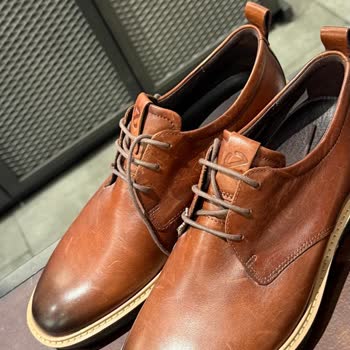 Yanlış Renk Ayakkabı Gönderimi Ve İlgisiz Mağaza Deneyimi