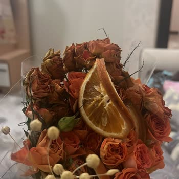 Gönderilen Çiçek Solmuş Ve Özensiz Teslim Edildi