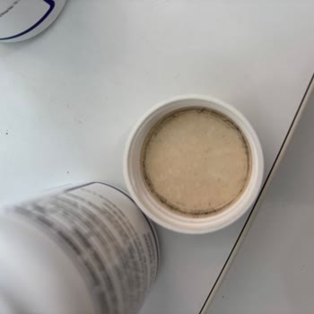 Küflü Kapaklı Ve Sert Melatonin Tablet Mağduriyeti