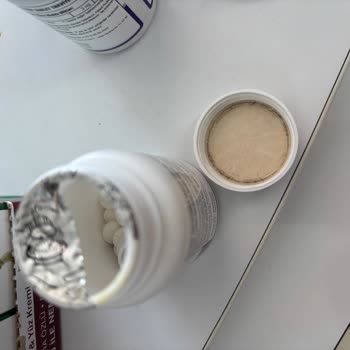 Küflü Kapaklı Ve Sert Melatonin Tablet Mağduriyeti