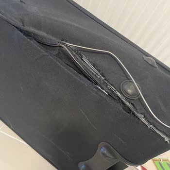 Uçuş Sonrası Valizlerim Parçalandı, Mağdur Edildim