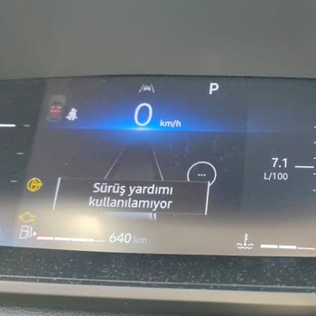Renault Megane'da Sürüş Yardımı Sorunu Ve Servislerden Çözüm Alamama