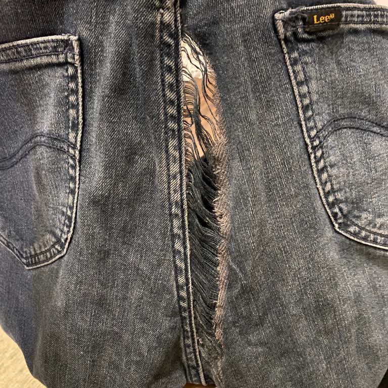 Lee Marka Kot Pantolonun Kalitesizliği Ve Hatalı Değişim Süreci