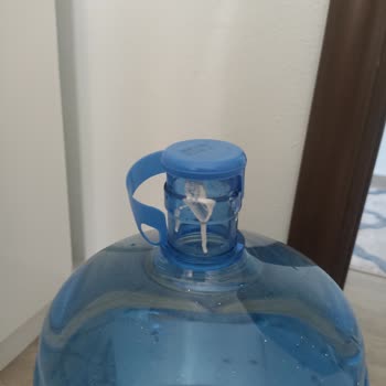 Korusu Damacana Üzerindeki Boya Lekesi Ve Yetersiz Müşteri Hizmeti Deneyimi