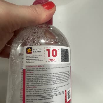 Aldığım Makyaj Temizleme Suyu Gözlerimizde Ciddi Yanma Yaptı