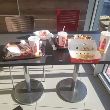 Kadıköy Burger King Rıhtım Şubesinde Hijyen Ve Personel Sorunu