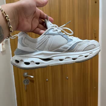 Kısa Sürede Deforme Olan Ayakkabıya Mağazadan Çözüm Bulunmadı