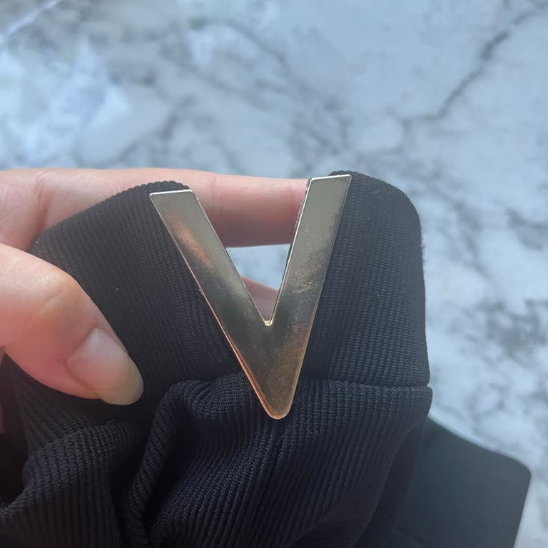 Kıyafet Takımının Tokası Yıkamada Karardı, Firma Sorumluluk Almadı