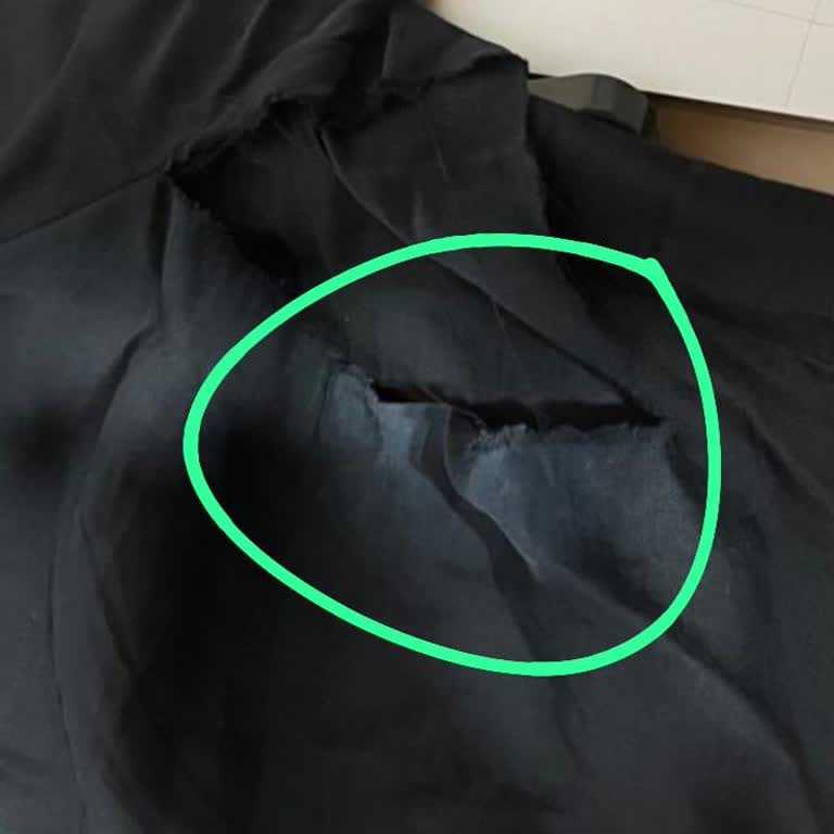 İlk Giyişte Yırtılan Pantolon Ve Yetersiz Müşteri Desteği